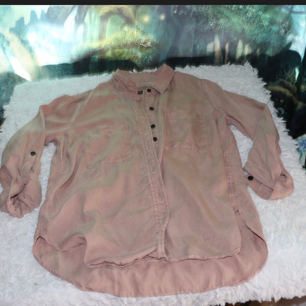 Women’s Long Sleeve Universal Thread Button Down Shirt